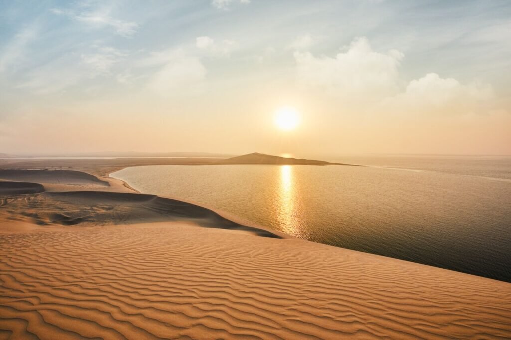 Where Is the Qatar Desert Located?